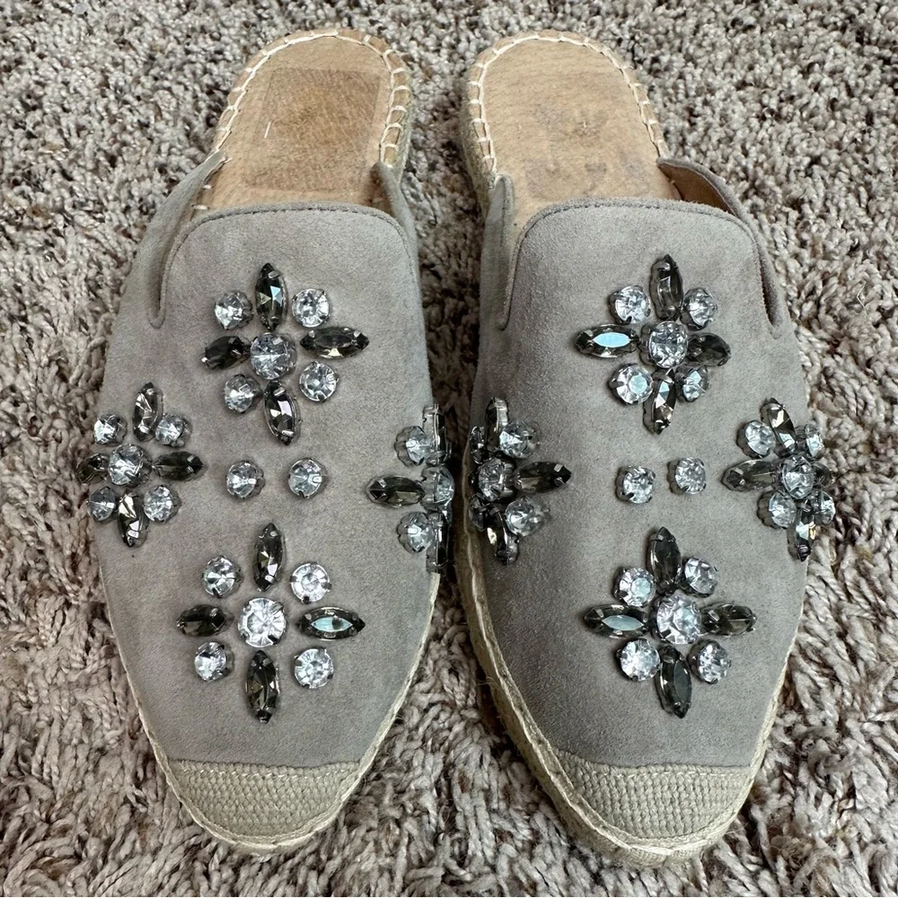 Halogen Blythe Crystal Embellished Espadrille Mule in Stone Suede Size 8.5